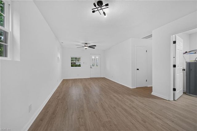 1240 Bells Mill RD, Chesapeake, VA 23322