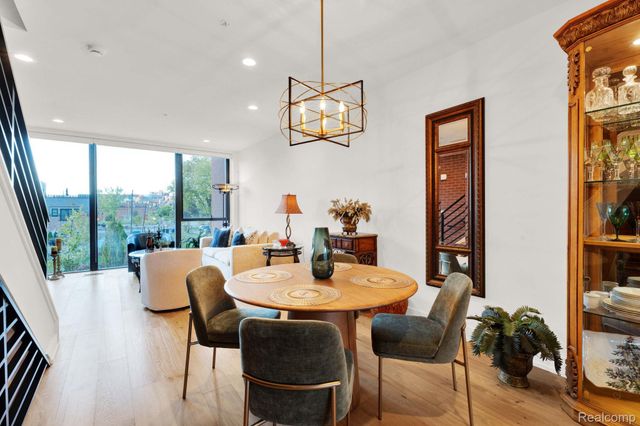 246 Edmund Place, Detroit, MI 48201