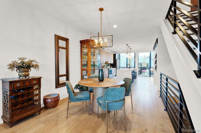 246 Edmund Place, Detroit, MI 48201