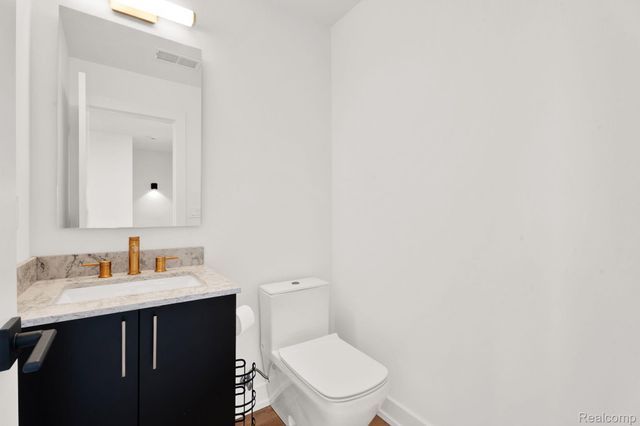 246 Edmund Place, Detroit, MI 48201