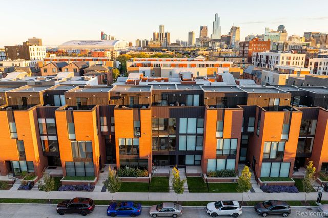 246 Edmund Place, Detroit, MI 48201