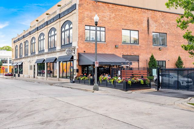 246 Edmund Place, Detroit, MI 48201