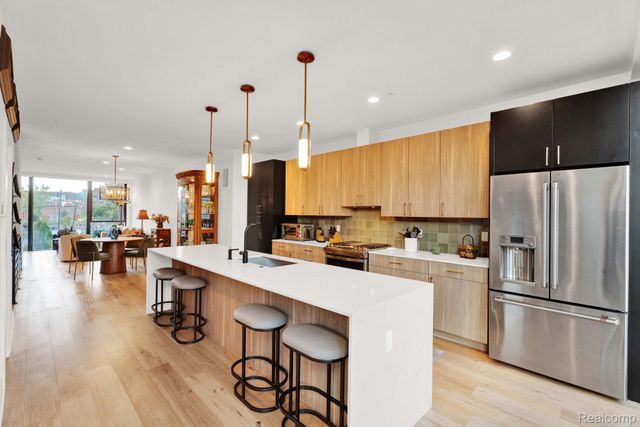 246 Edmund Place, Detroit, MI 48201