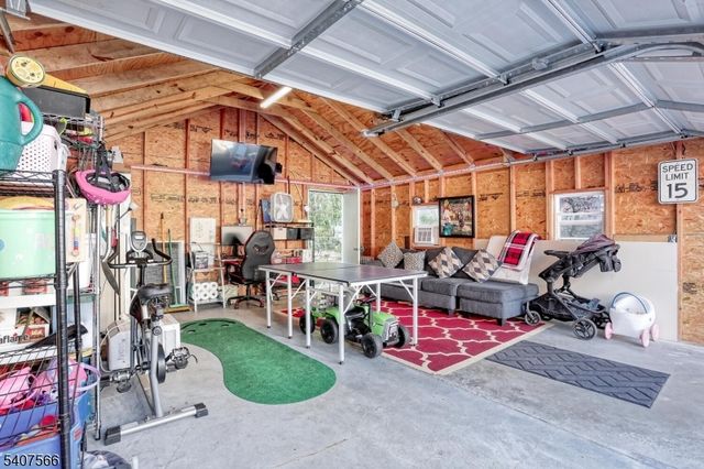 112 Diamond Bridge Ave, Hawthorne Boro, NJ 07506