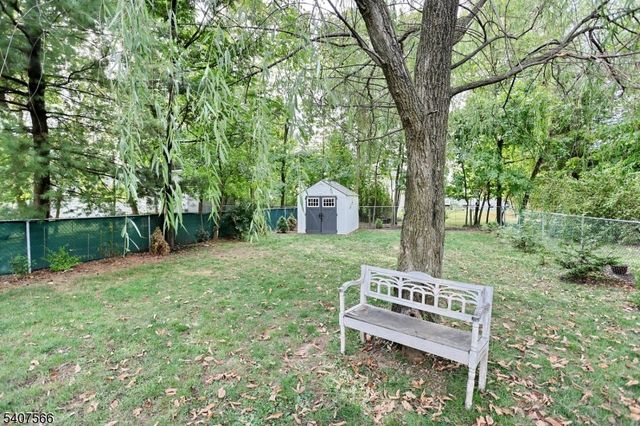 112 Diamond Bridge Ave, Hawthorne Boro, NJ 07506