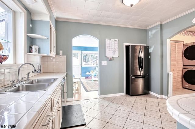 112 Diamond Bridge Ave, Hawthorne Boro, NJ 07506