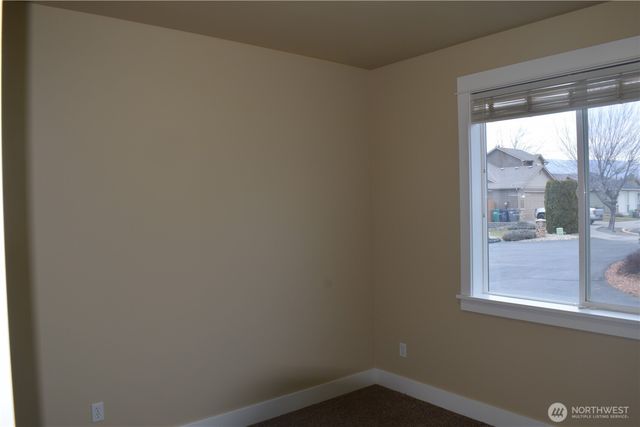 1363 Boulder Loop, East Wenatchee, WA 98802