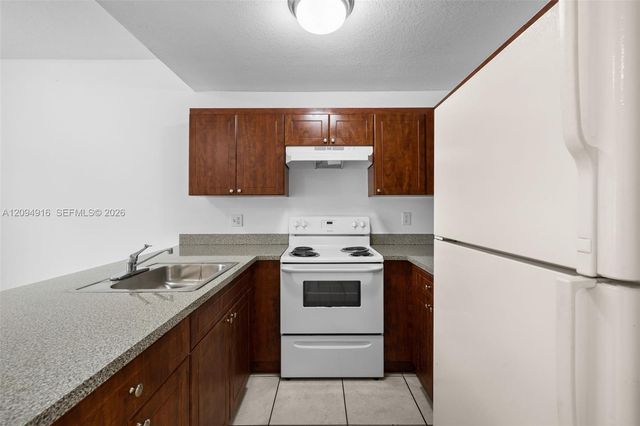 2453 W 78th Street 106, Hialeah, FL 33016