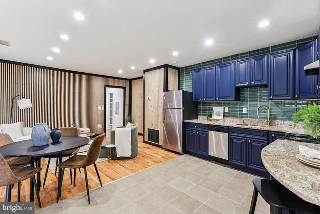 2504 E YORK ST, Philadelphia, PA 19125