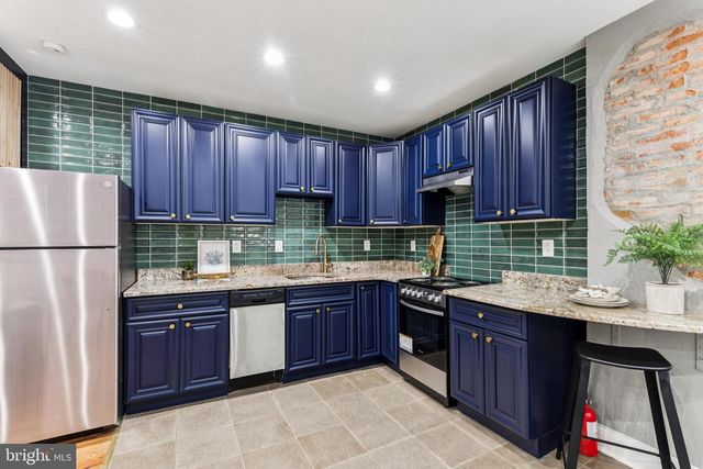 2504 E YORK ST, Philadelphia, PA 19125