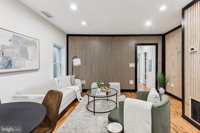 2504 E YORK ST, Philadelphia, PA 19125