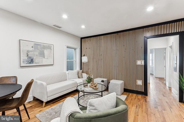 2504 E YORK ST, Philadelphia, PA 19125