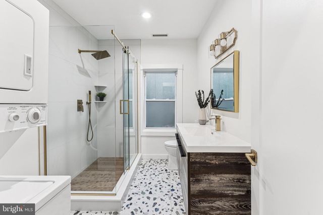 2504 E YORK ST, Philadelphia, PA 19125