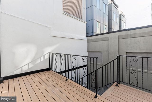 2504 E YORK ST, Philadelphia, PA 19125