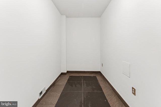 2504 E YORK ST, Philadelphia, PA 19125