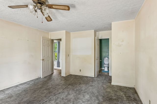 749 Walnut Ridge Dr, La Vergne, TN 37086