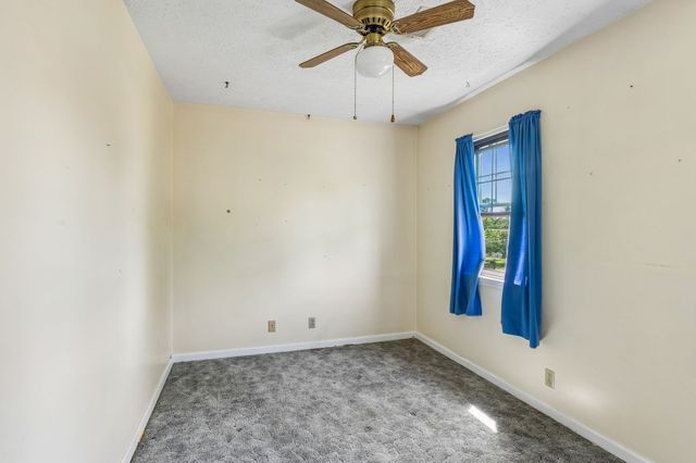 749 Walnut Ridge Dr, La Vergne, TN 37086