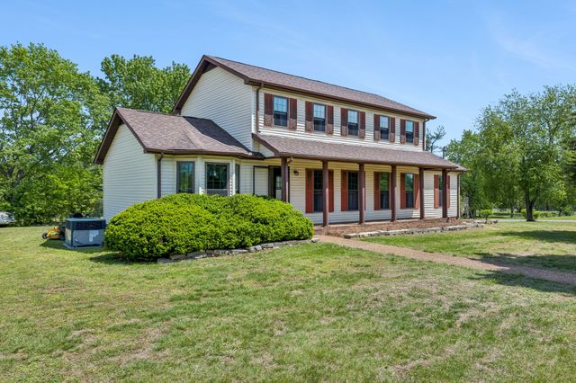 749 Walnut Ridge Dr, La Vergne, TN 37086