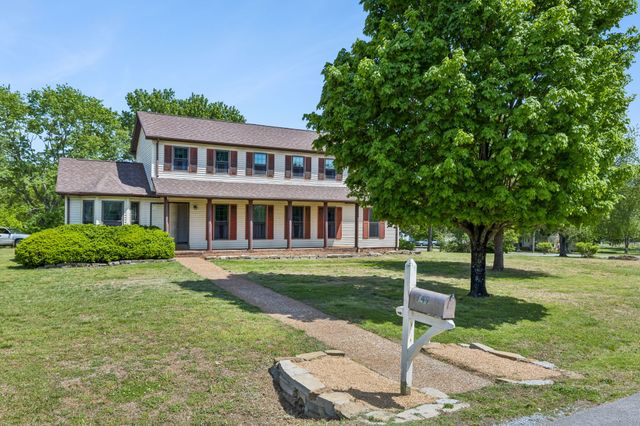 749 Walnut Ridge Dr, La Vergne, TN 37086