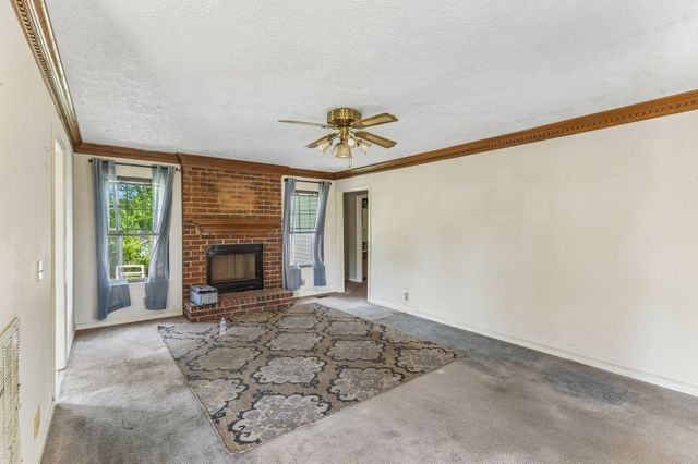 749 Walnut Ridge Dr, La Vergne, TN 37086