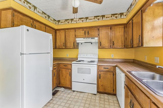 749 Walnut Ridge Dr, La Vergne, TN 37086