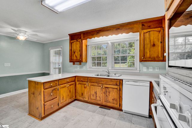 12 Mcswain Drive, Greenville, SC 29615