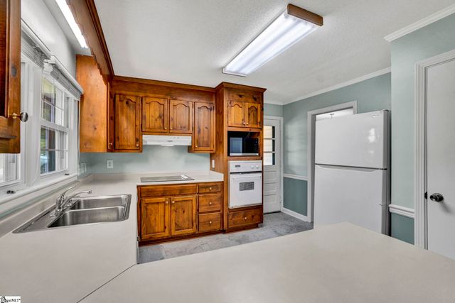 12 Mcswain Drive, Greenville, SC 29615
