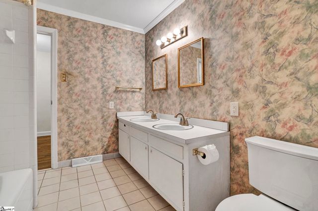 12 Mcswain Drive, Greenville, SC 29615