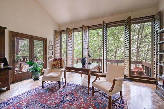 933 Greymont NW Circle, Marietta, GA 30064