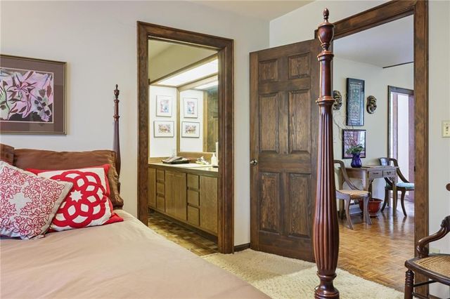 933 Greymont NW Circle, Marietta, GA 30064