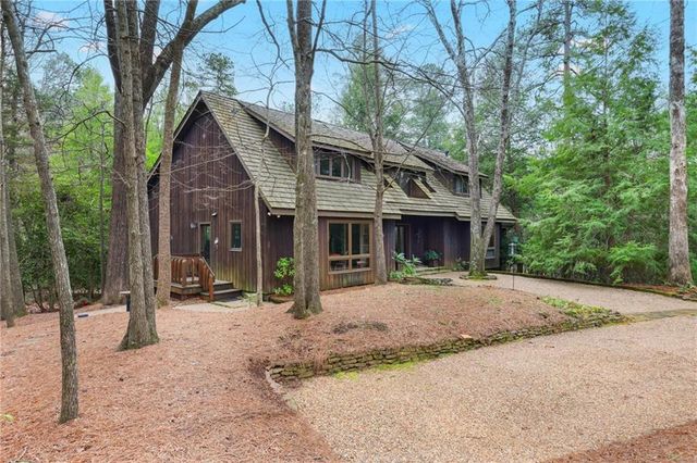 933 Greymont NW Circle, Marietta, GA 30064