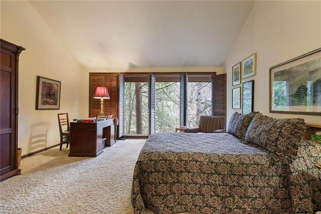 933 Greymont NW Circle, Marietta, GA 30064