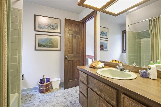 933 Greymont NW Circle, Marietta, GA 30064