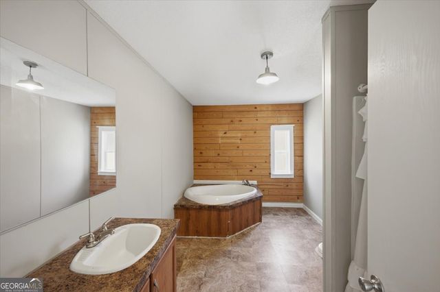 261 Blount Chapel Road, Haddock, GA 31033