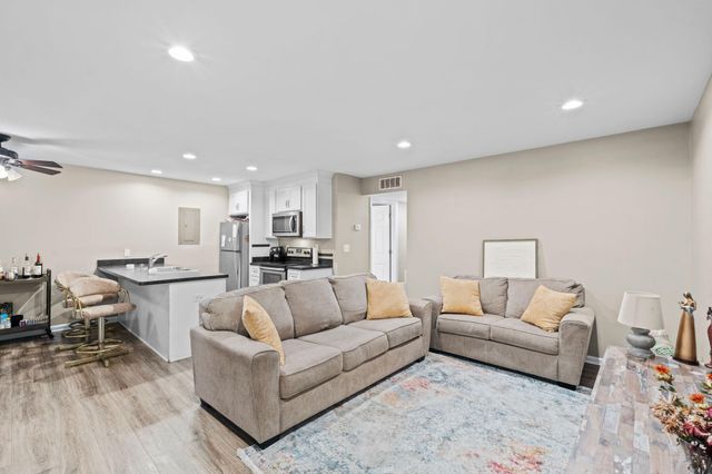 333 E 4th Street B6, Frankfort, KY 40601