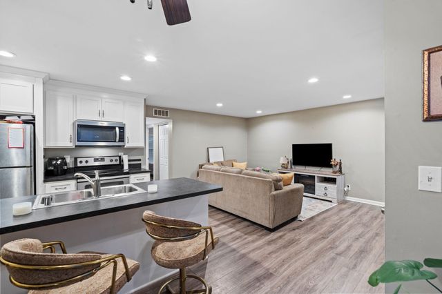 333 E 4th Street B6, Frankfort, KY 40601