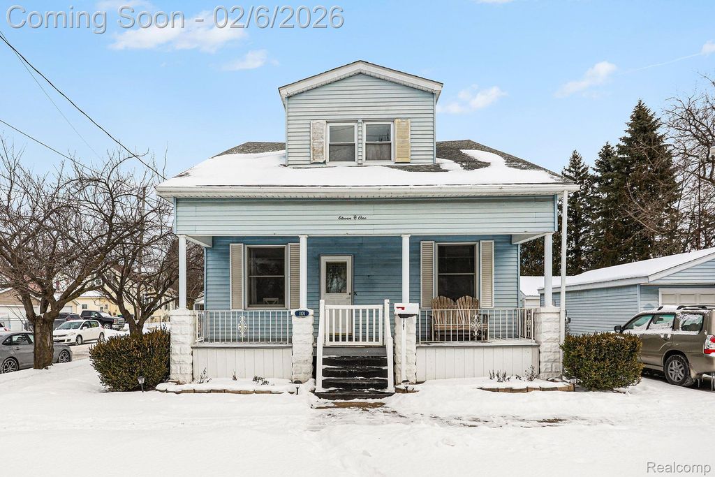 1101 S Farragut Street, Bay City, MI 48708