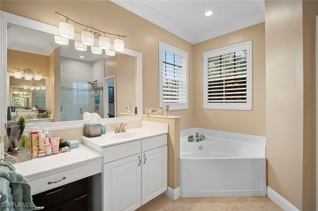 88 Burnt Pine DR, Naples, FL 34119