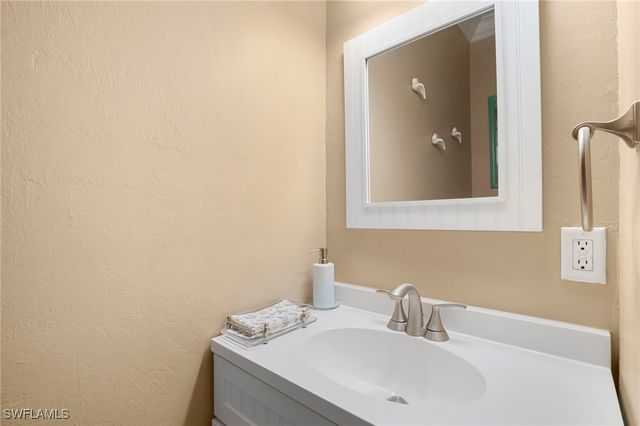 88 Burnt Pine DR, Naples, FL 34119