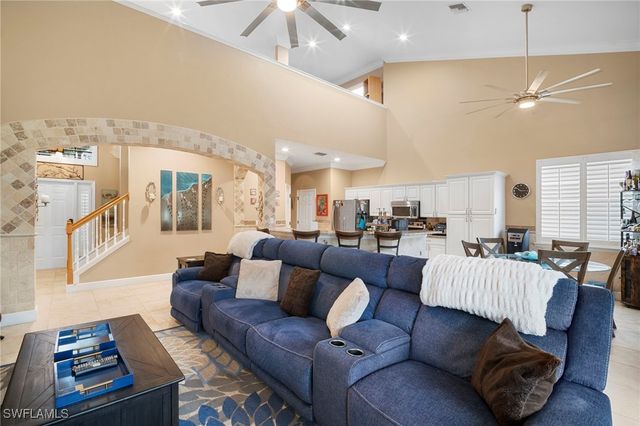 88 Burnt Pine DR, Naples, FL 34119