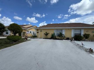 1570 Royal Forest Court, West Palm Beach, FL 33406