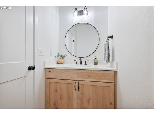 1013 N BODINE Rd, Kelso, WA 98626