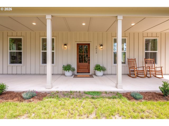 1013 N BODINE Rd, Kelso, WA 98626