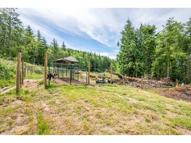 1013 N BODINE Rd, Kelso, WA 98626