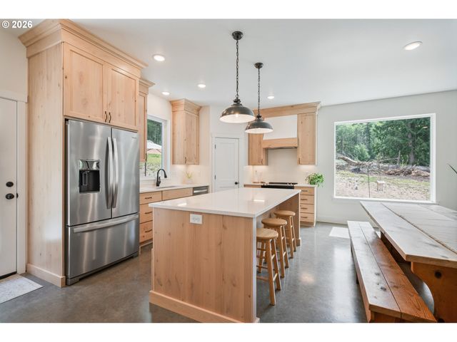1013 N BODINE Rd, Kelso, WA 98626