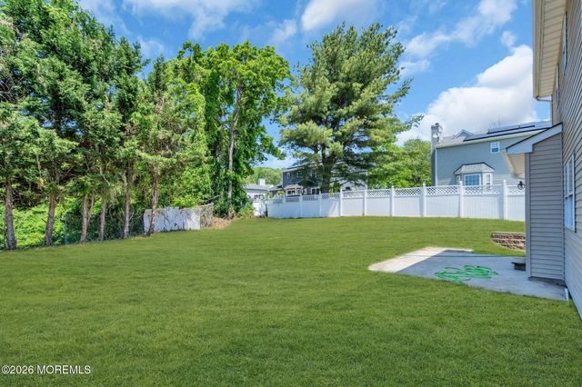 39 Old Main Shore Road, Barnegat, NJ 08005