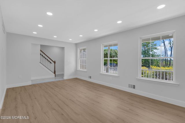 39 Old Main Shore Road, Barnegat, NJ 08005