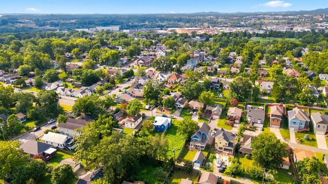 1619 Boscobel St, Nashville, TN 37206