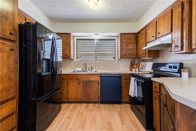 13309 W Buckhorn Dr, Corpus Christi, TX 78410