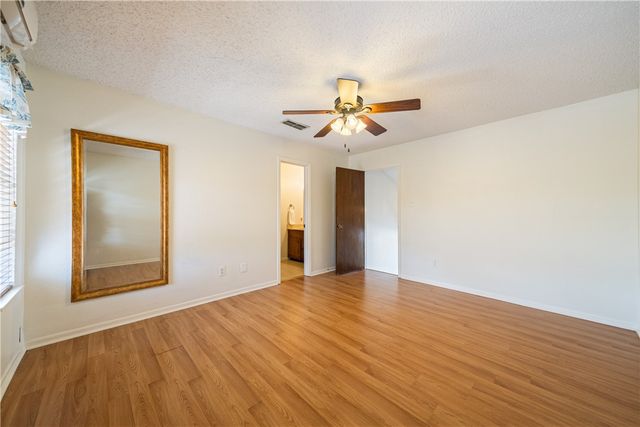 13309 W Buckhorn Dr, Corpus Christi, TX 78410